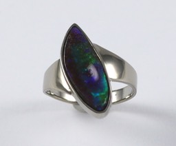 14 kt hvidguld m. opal